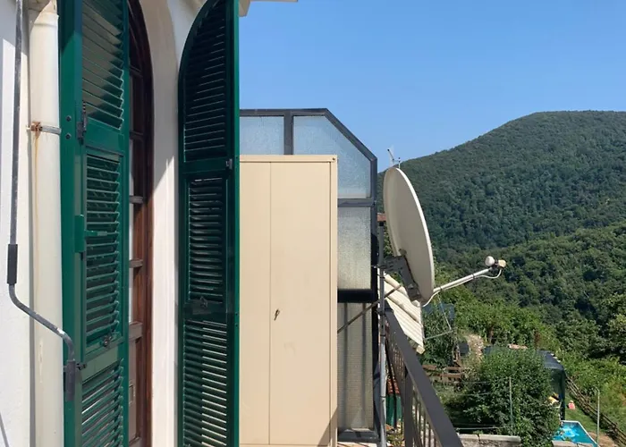 A Casa Di Atti * Biassa